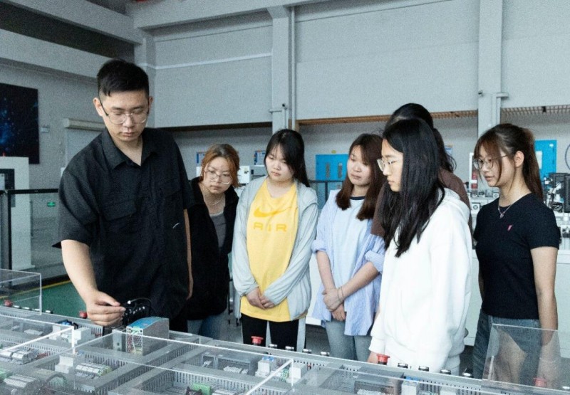 常州大学怀德学院 “椒香慧田” 团队研发智能化花椒种植管理系统 助力韩城花椒产业提质增效